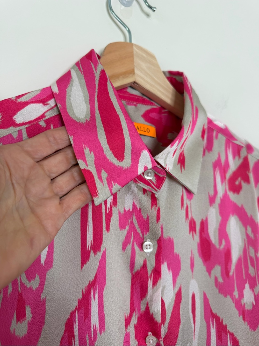 Vilagallo Rosa Fresa Ikat Print Tunic Button Down Shirt Pink Tan Size Large - Picture 4 of 11